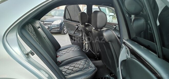 Mercedes E 220 d 2000, 223,000 km - 2.2 л - Sumqayıt