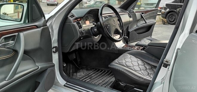 Mercedes E 220 d 2000, 223,000 km - 2.2 л - Sumqayıt