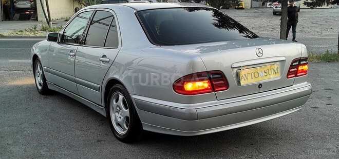 Mercedes E 220 d 2000, 223,000 km - 2.2 л - Sumqayıt