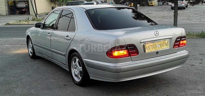 Mercedes E 220 d 2000, 223,000 km - 2.2 л - Sumqayıt