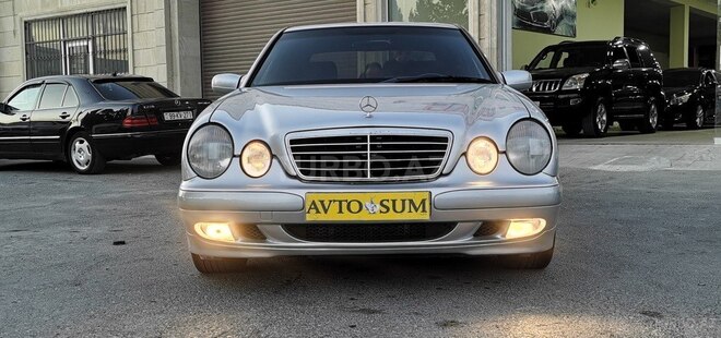 Mercedes E 220 d 2000, 223,000 km - 2.2 л - Sumqayıt