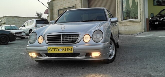 Mercedes E 220 d 2000, 223,000 km - 2.2 л - Sumqayıt