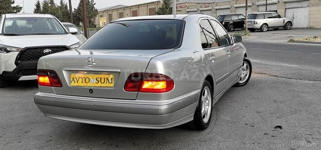 Mercedes E 220 d 2000, 223,000 km - 2.2 л - Sumqayıt