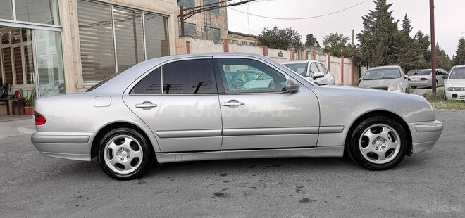Mercedes E 220 d 2000, 223,000 km - 2.2 л - Sumqayıt