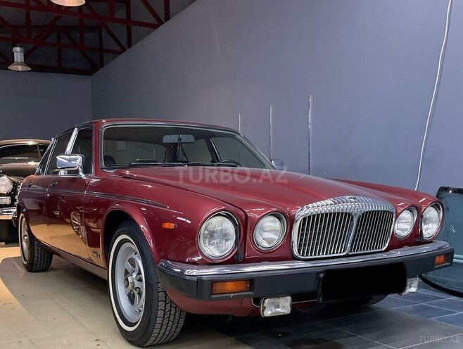 Jaguar  1988, 48,783 km - 5.3 l - Bakı