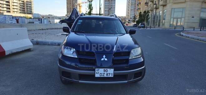 Mitsubishi Outlander 2004, 241,402 km - 2.4 l - Bakı