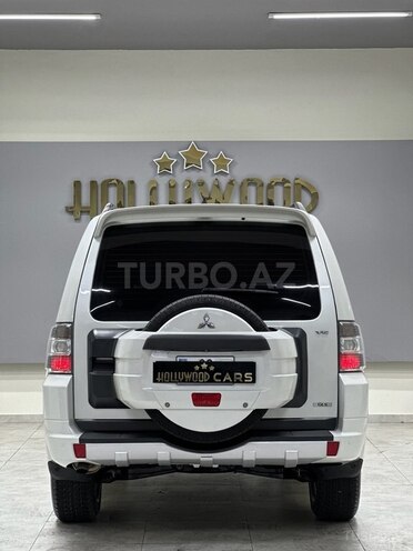 Mitsubishi Pajero 2012, 184,000 km - 3.5 л - Bakı