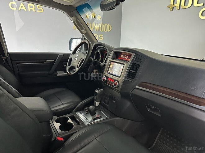 Mitsubishi Pajero 2012, 184,000 km - 3.5 л - Bakı