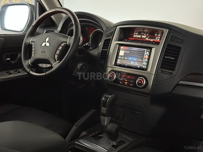 Mitsubishi Pajero 2012, 184,000 km - 3.5 л - Bakı