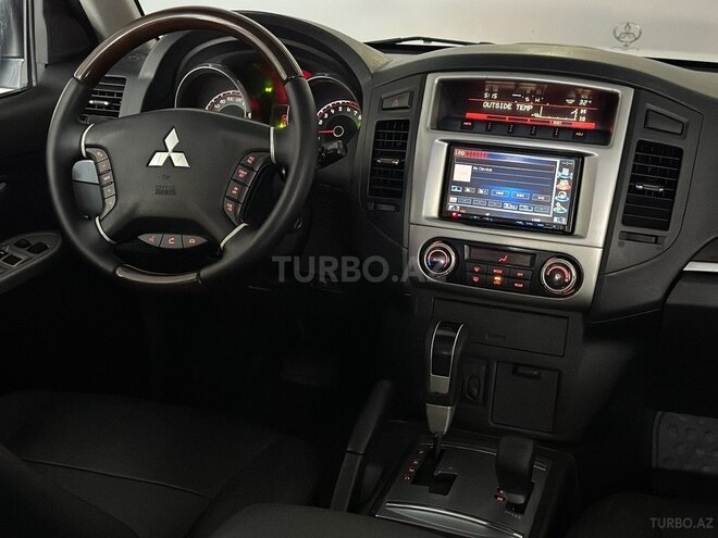 Mitsubishi Pajero 2012, 184,000 km - 3.5 л - Bakı