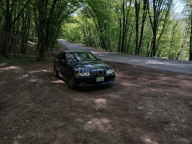 BMW 320 1998, 335,000 km - 2.0 l - Xaçmaz