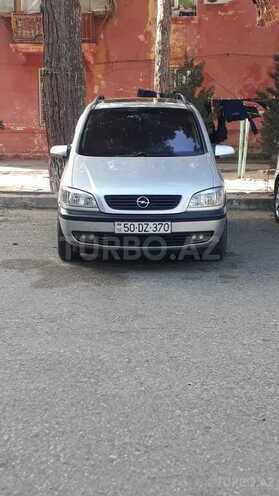 Opel Zafira-21