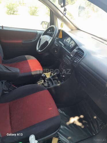 Opel Zafira-4