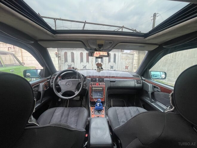 Mercedes E 230 1997, 384,000 km - 2.3 l - Mingəçevir