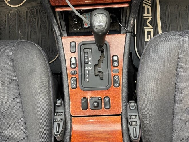 Mercedes E 230 1997, 384,000 km - 2.3 l - Mingəçevir