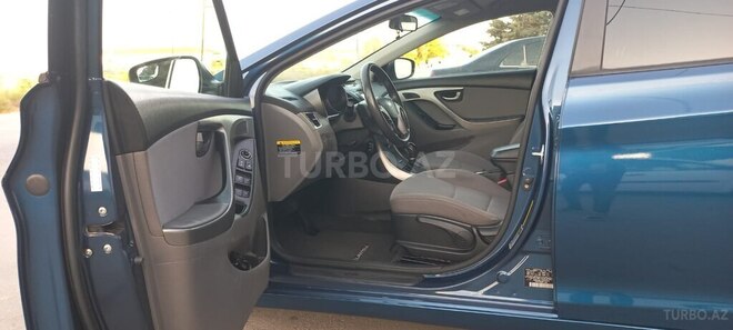Hyundai Elantra 2015, 124,000 km - 1.8 l - Bakı