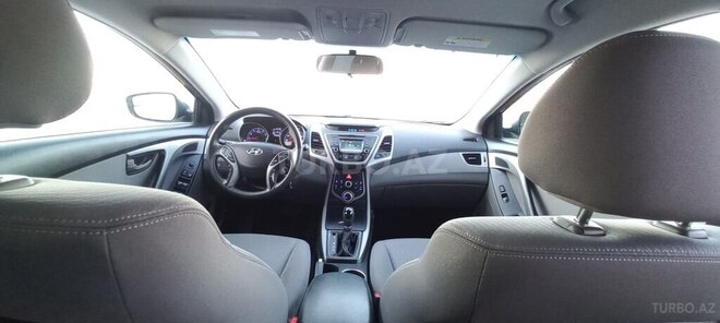 Hyundai Elantra 2015, 124,000 km - 1.8 l - Bakı