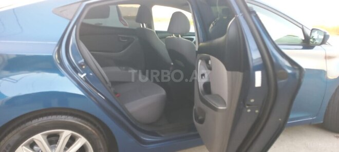 Hyundai Elantra 2015, 124,000 km - 1.8 l - Bakı