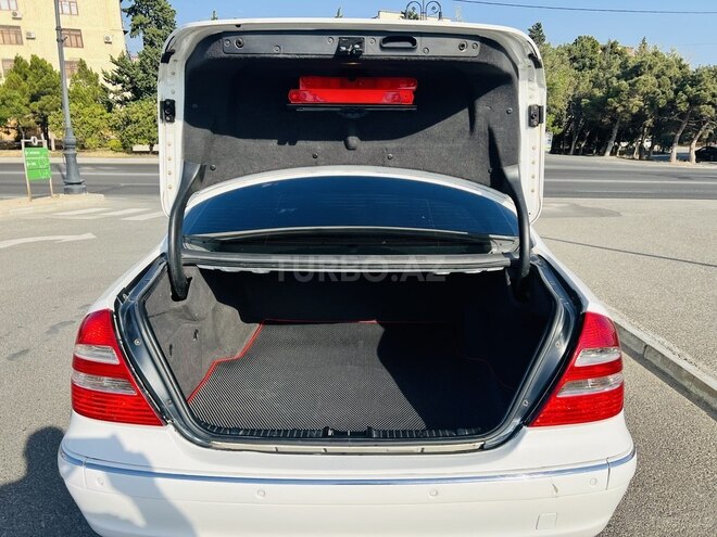 Mercedes E 240 2004, 319,100 km - 2.6 l - Bakı