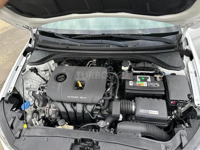 Hyundai Elantra 2017, 106,800 km - 2.0 l - Bakı