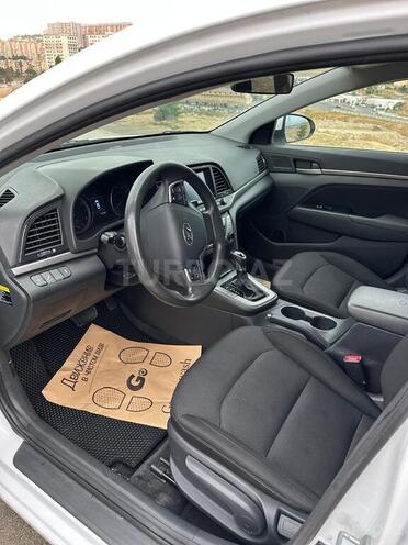 Hyundai Elantra 2017, 106,800 km - 2.0 l - Bakı