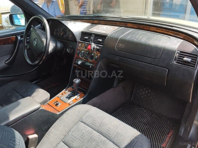 Mercedes C 180 1997, 268,300 km - 1.8 l - Cəlilabad