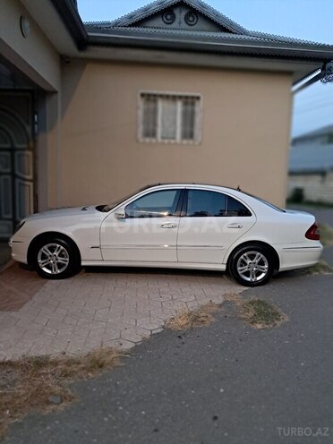Mercedes E 280-5