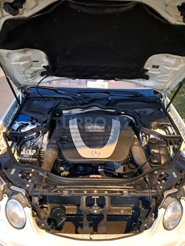 Mercedes E 280-21