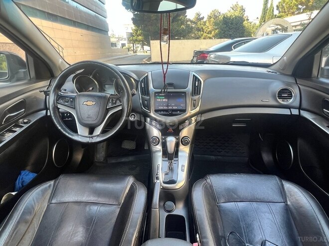 Chevrolet Cruze-9