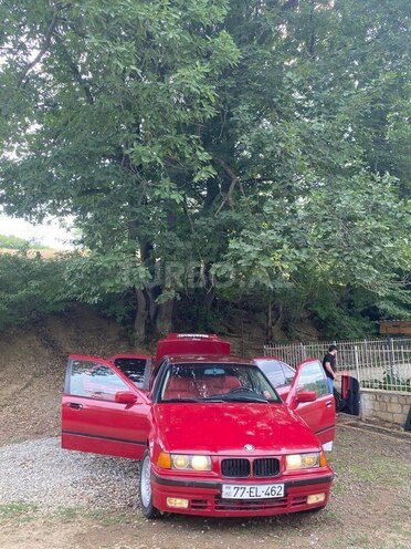 BMW 318 1993, 552,000 km - 1.8 l - Quba