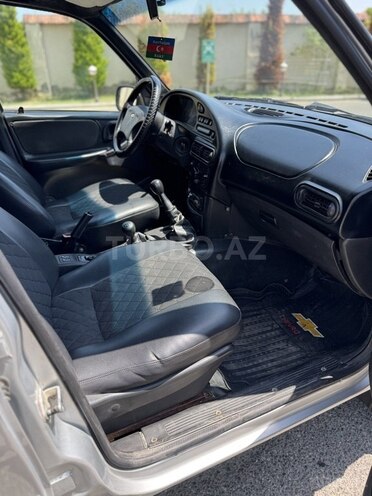 Chevrolet Niva 2008, 350,000 km - 1.7 л - Quba