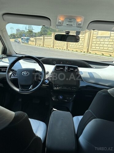 Toyota Prius 2019, 124,000 km - 1.8 л - Bakı
