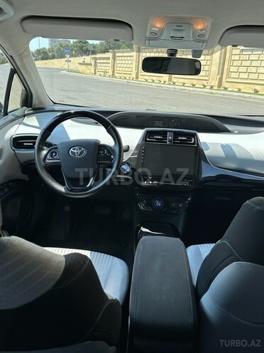 Toyota Prius 2019, 124,000 km - 1.8 л - Bakı