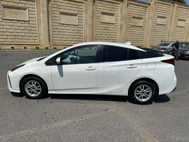 Toyota Prius 2019, 124,000 km - 1.8 л - Bakı