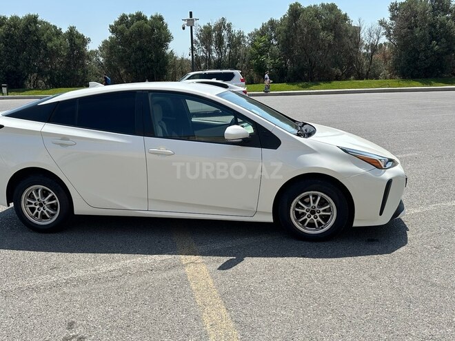 Toyota Prius 2019, 124,000 km - 1.8 л - Bakı