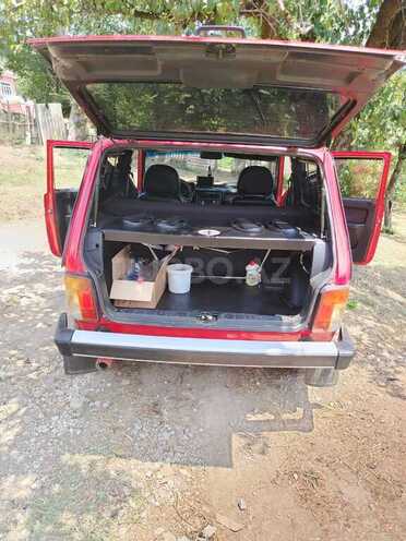 LADA (VAZ) Niva 1995, 179,000 km - 1.7 л - Lerik