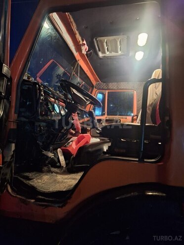 KamAz 65115 2002, 298,965 km - 11.0 l - Quba