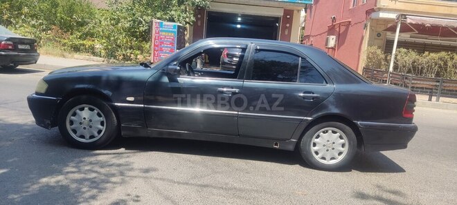 Mercedes C 220 d 1999, 404,000 km - 2.2 л - Bakı
