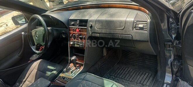 Mercedes C 220 d 1999, 404,000 km - 2.2 л - Bakı