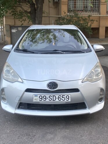 Toyota Prius C 2012, 310,000 km - 1.5 л - Bakı
