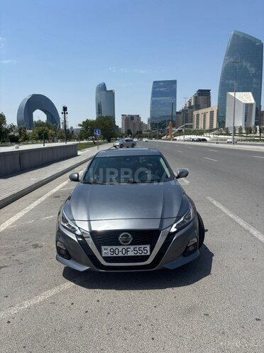 Nissan Altima-13