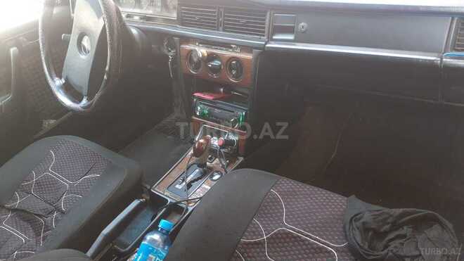 Mercedes 190 1991, 267,035 km - 2.6 l - Salyan