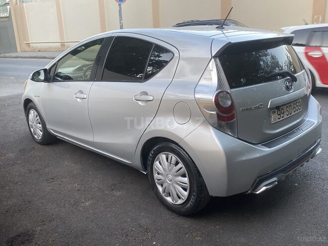 Toyota Prius C 2012, 310,000 km - 1.5 л - Bakı