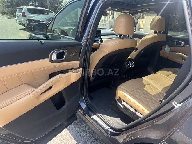 Kia Sorento-13
