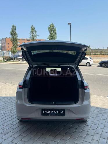 Li Auto L6-7