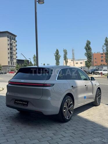 Li Auto L6-4