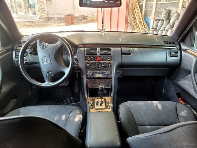 Mercedes E 270 2000, 561,000 km - 2.7 l - Sabirabad