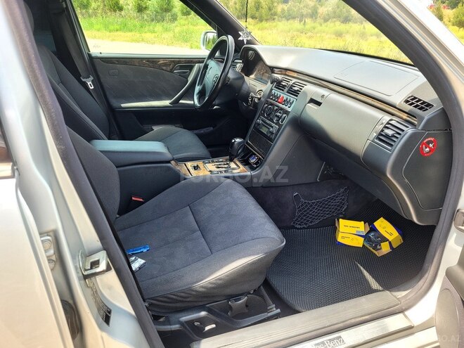 Mercedes E 270 2000, 561,000 km - 2.7 l - Sabirabad
