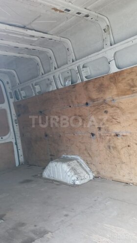 Ford Transit-5