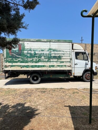 Mercedes 811 D 1990, 450,000 km - 3.9 л - Bakı